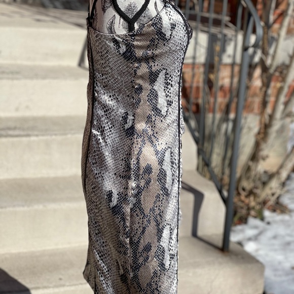 Suzy Shier Snakeskin Midi Dress - Picture 8 of 11